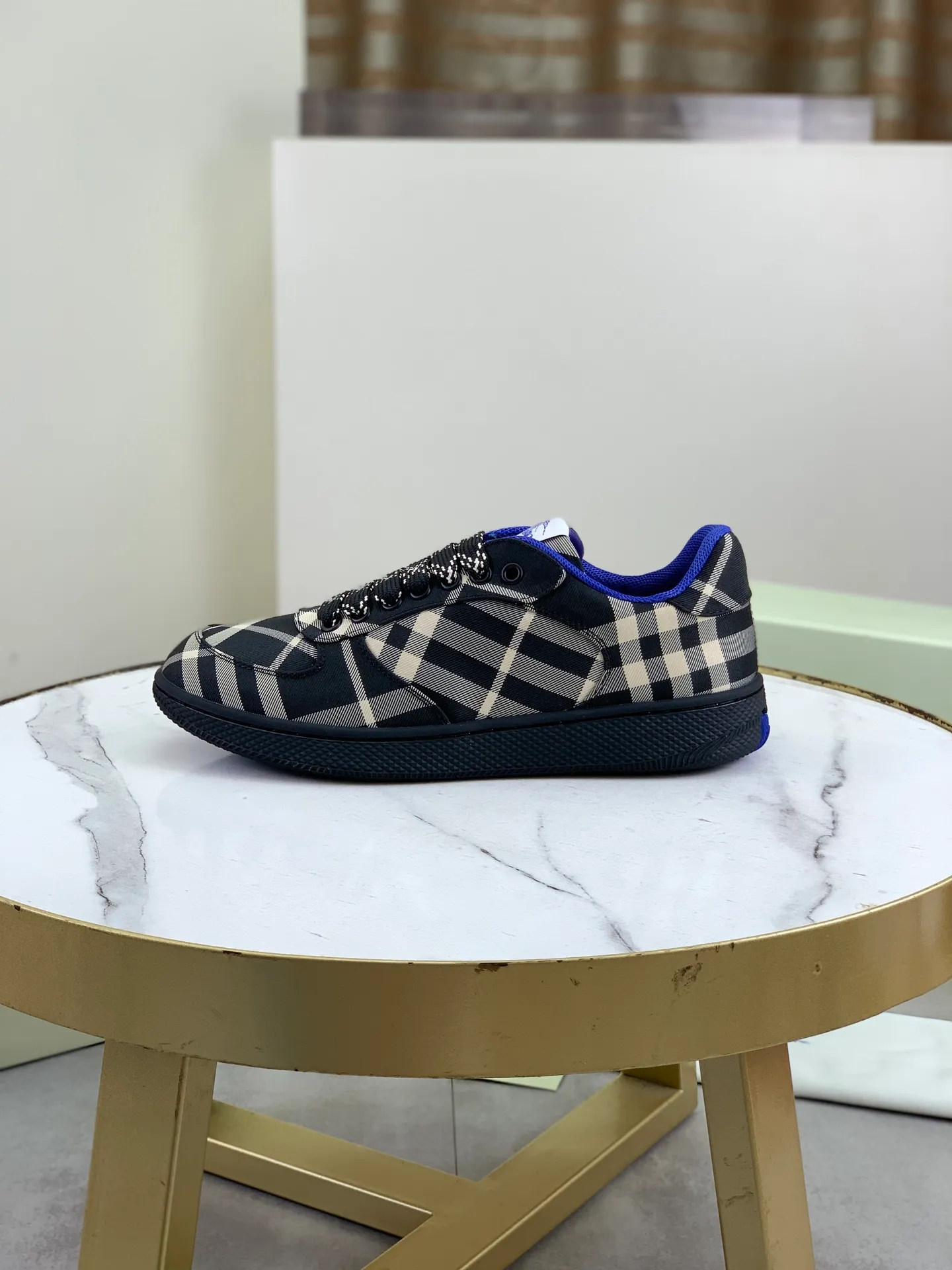 Factory price P580 [BURBERRY] Burberry - High-end quality original order (couples 🧑‍🤝‍🧑 style) - Upper: imported 🔝 original material - Lining: cowhide lining, feet; water-dyed cowhide - Outsole: ultra-light TPR rubber; two-color molded outsole - Ultra-high quality control, fine workmanship: highlighted (high-end, extravagance, grade) -Size: 35-46 (male 38 46 Female 35 40 Customized)·Color: 5️⃣colors available